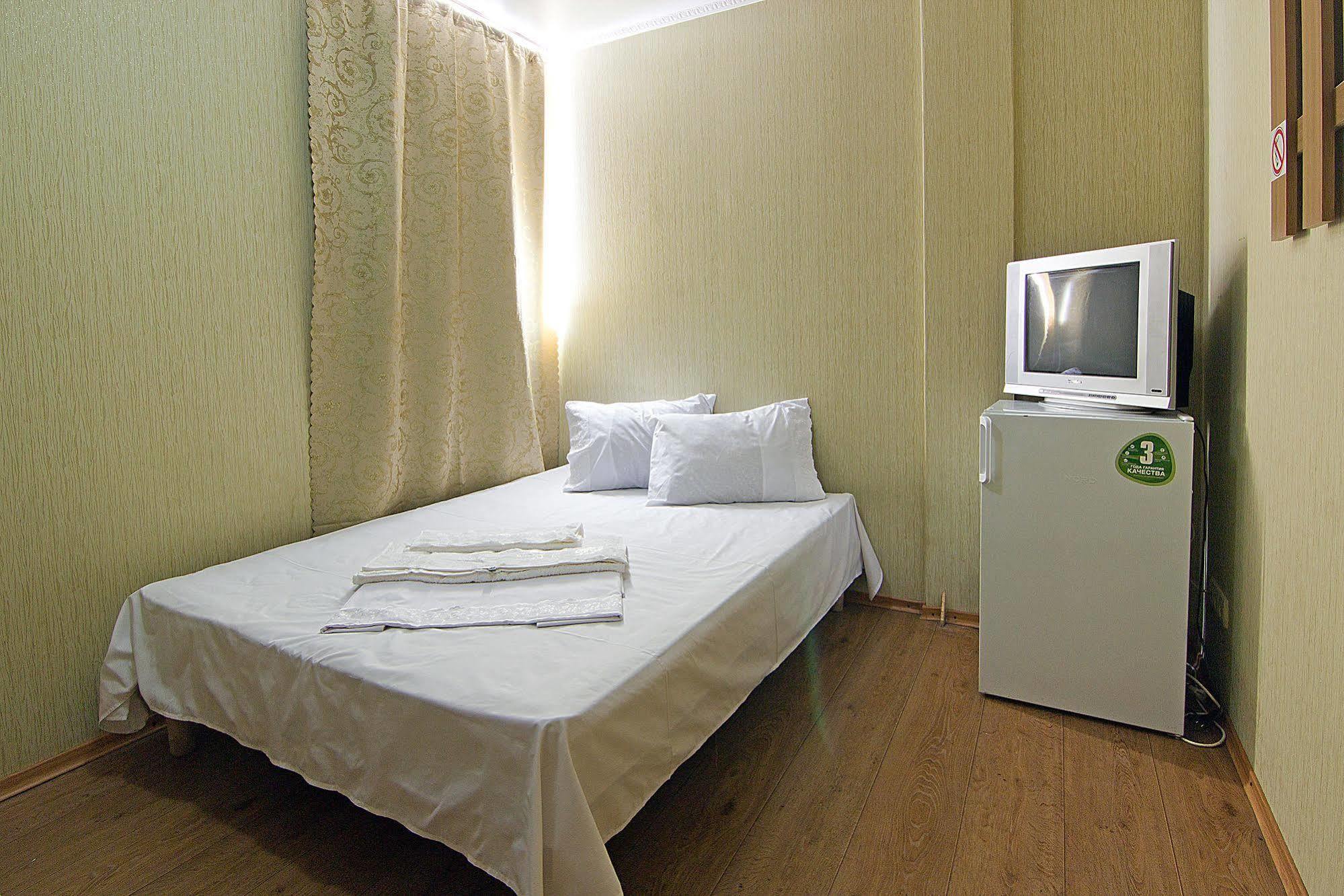 Tokyo Star Economy Hotel Odessa Buitenkant foto